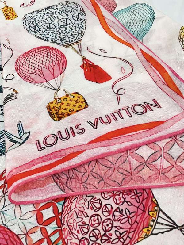 Louis Vuitton Scarf LVC00559